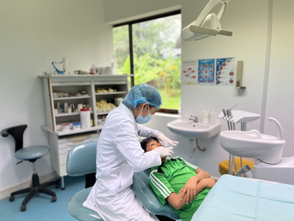 Privé : EKL_Soins dentaires d&rsquo;un enfant